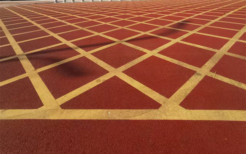 云南道路划线的质量控制：提升道路交通安全与使用寿命